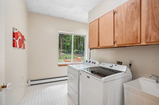 76 Foster Rd, Ashby, MA 01431