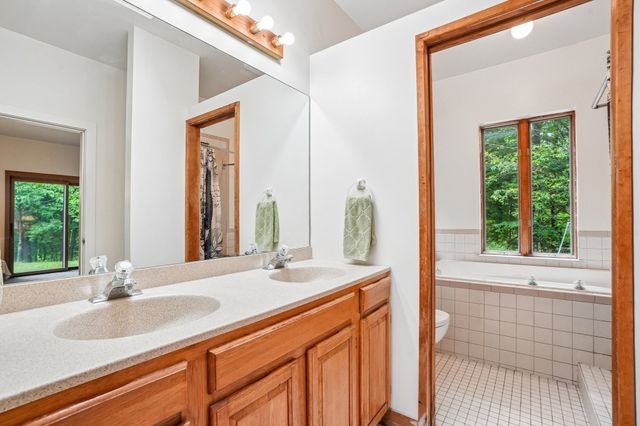 76 Foster Rd, Ashby, MA 01431