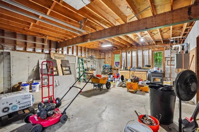 76 Foster Rd, Ashby, MA 01431