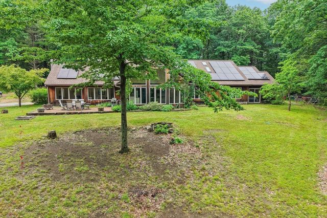 76 Foster Rd, Ashby, MA 01431