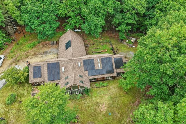 76 Foster Rd, Ashby, MA 01431