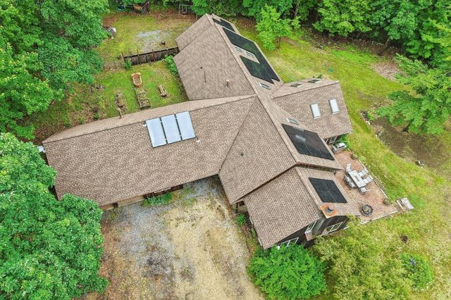 76 Foster Rd, Ashby, MA 01431