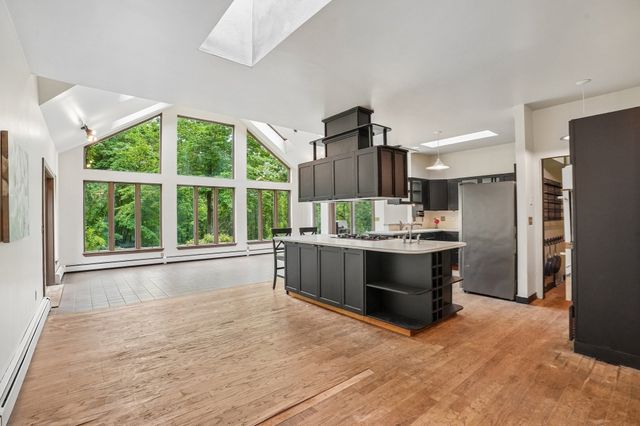 76 Foster Rd, Ashby, MA 01431