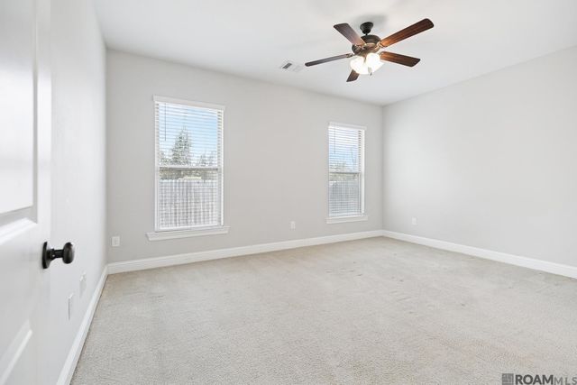 168 Lake Breeze Dr, Baton Rouge, LA 70820