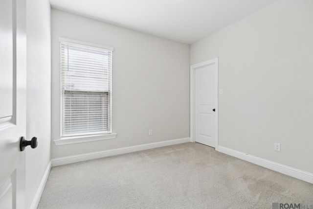 168 Lake Breeze Dr, Baton Rouge, LA 70820