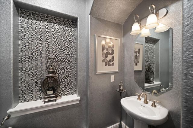 13207 Arbor Villa Lane, Houston, TX 77044