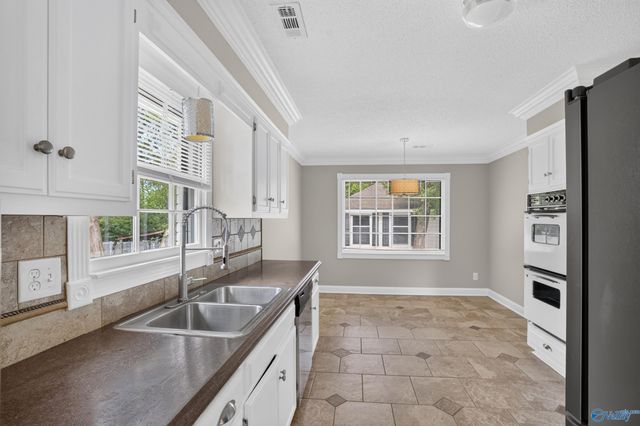 3401 Timber Way SW, Decatur, AL 35603