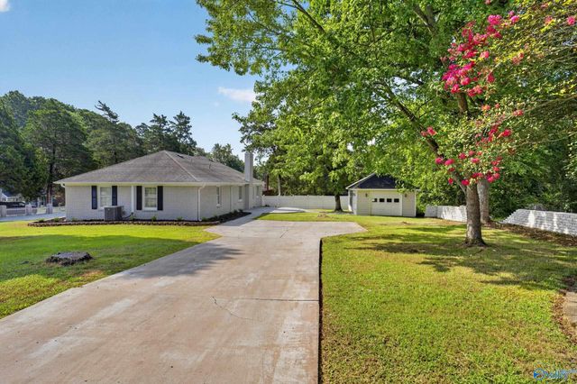 3401 Timber Way SW, Decatur, AL 35603