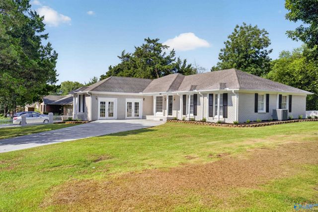 3401 Timber Way SW, Decatur, AL 35603