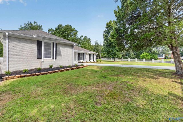 3401 Timber Way SW, Decatur, AL 35603