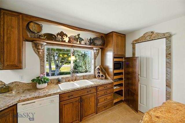 12 Pathfinder Trail, Bozeman, MT 59718