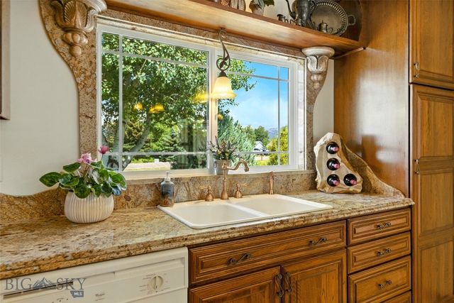 12 Pathfinder Trail, Bozeman, MT 59718