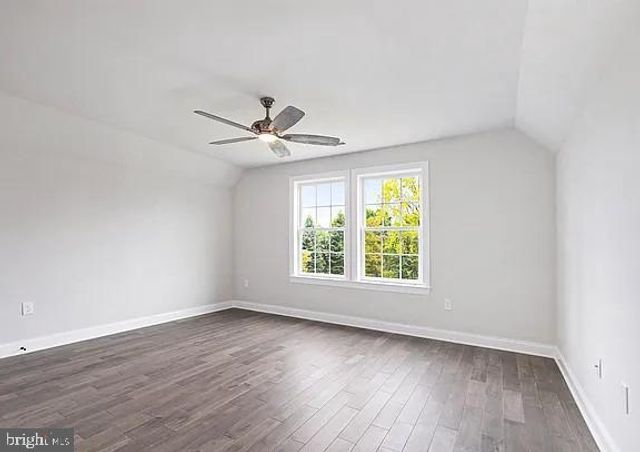 2640 EAGLE LN, Hellertown, PA 18055