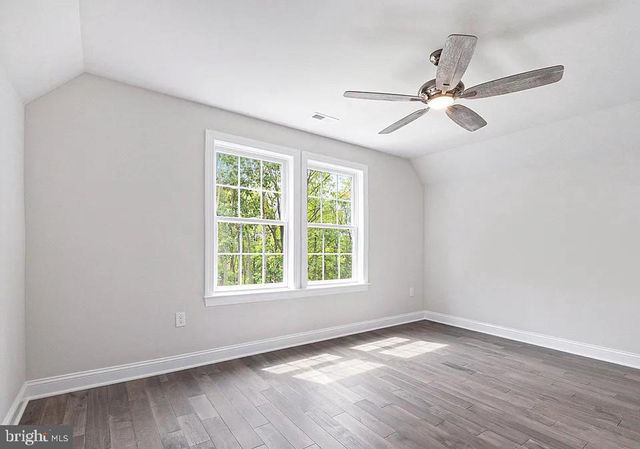 2640 EAGLE LN, Hellertown, PA 18055