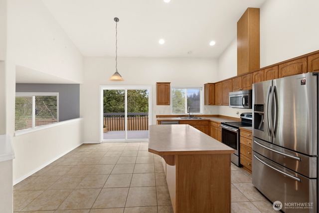 8307 210th Avenue Ct E, Bonney Lake, WA 98391