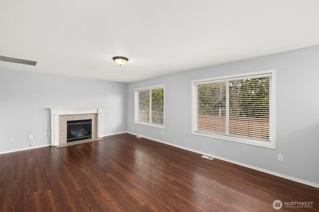 8307 210th Avenue Ct E, Bonney Lake, WA 98391