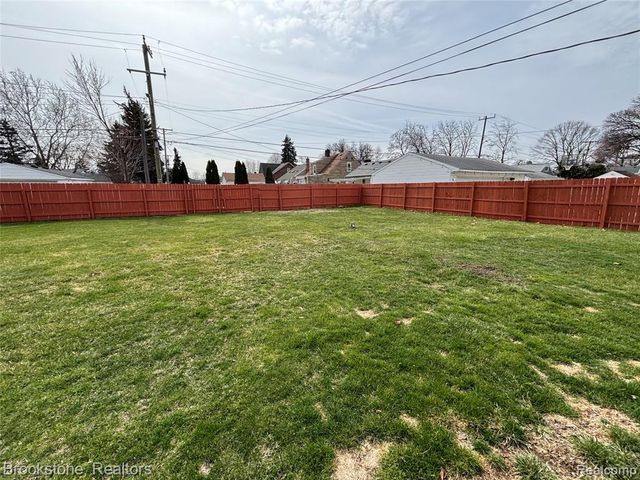 19235 Philomene Boulevard, Allen Park, MI 48101