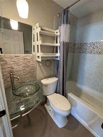 19235 Philomene Boulevard, Allen Park, MI 48101