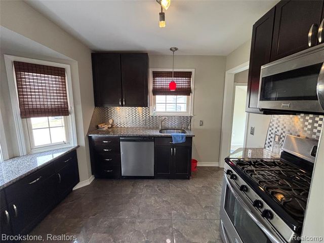 19235 Philomene Boulevard, Allen Park, MI 48101