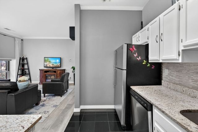 54 Forest St 411, Medford, MA 02155