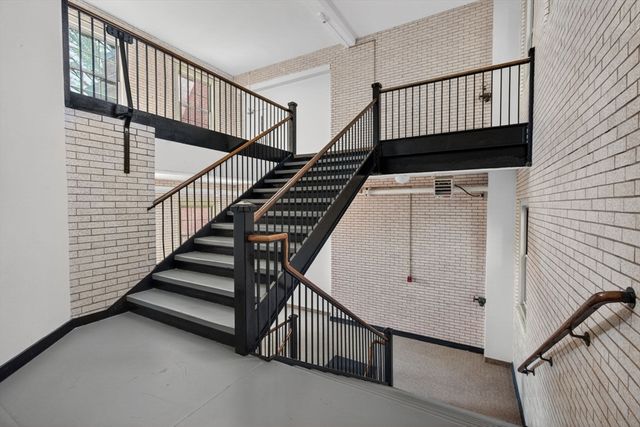 54 Forest St 411, Medford, MA 02155