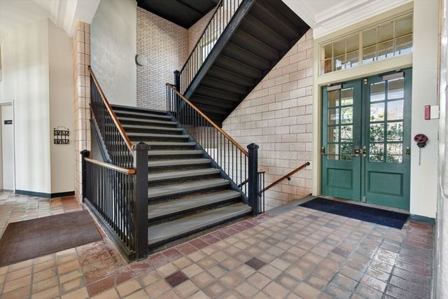 54 Forest St 411, Medford, MA 02155