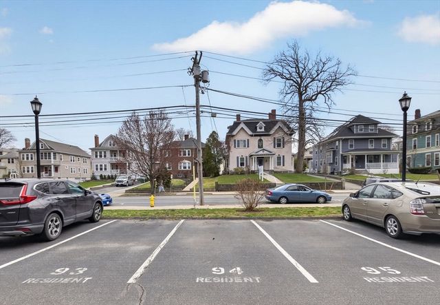 54 Forest St 411, Medford, MA 02155