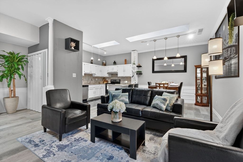 54 Forest St 411, Medford, MA 02155