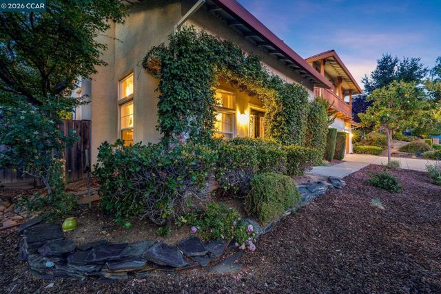 1105 Peacock Creek Drive, Clayton, CA 94517