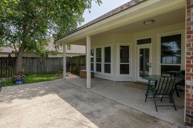 10417 Oakline Dr, Baton Rouge, LA 70809