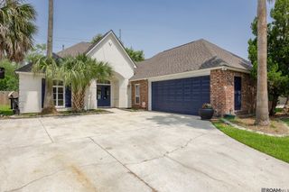10417 Oakline Dr, Baton Rouge, LA 70809