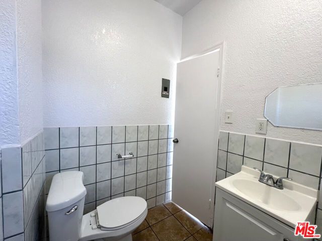345 W 45th Street 7, Los Angeles, CA 90037