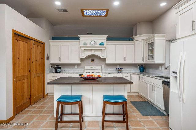 4300 Diamondback Drive, Las Cruces, NM 88011