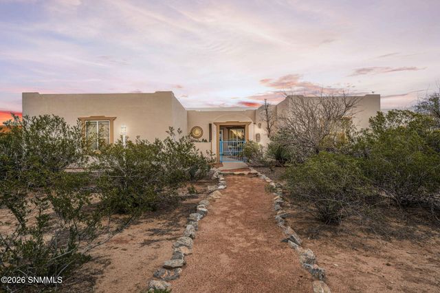 4300 Diamondback Drive, Las Cruces, NM 88011