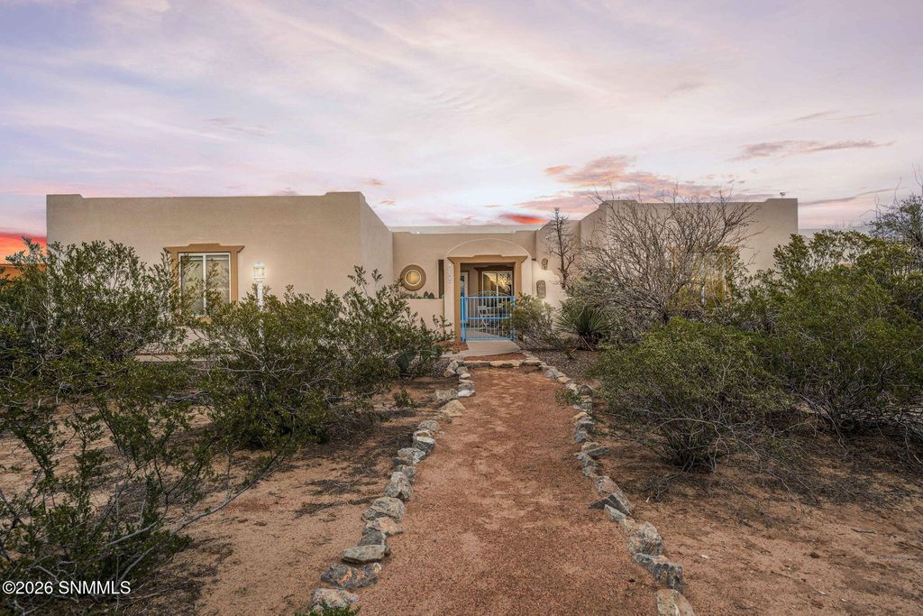 4300 Diamondback Drive, Las Cruces, NM 88011