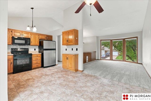 8035 Vernon Avenue, Omaha, NE 68134