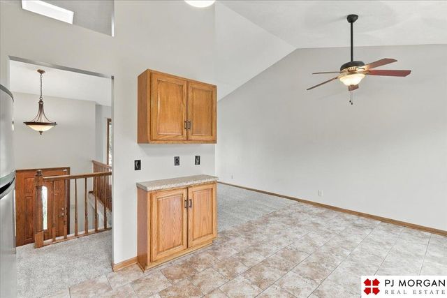 8035 Vernon Avenue, Omaha, NE 68134