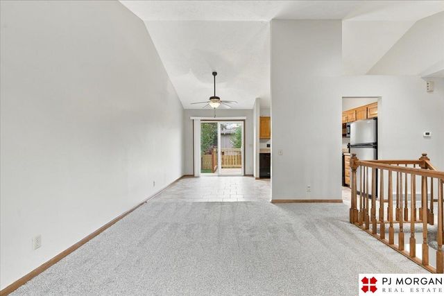 8035 Vernon Avenue, Omaha, NE 68134