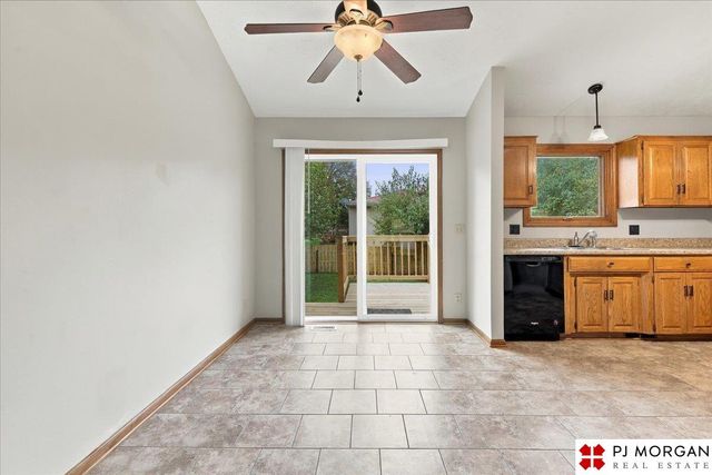 8035 Vernon Avenue, Omaha, NE 68134