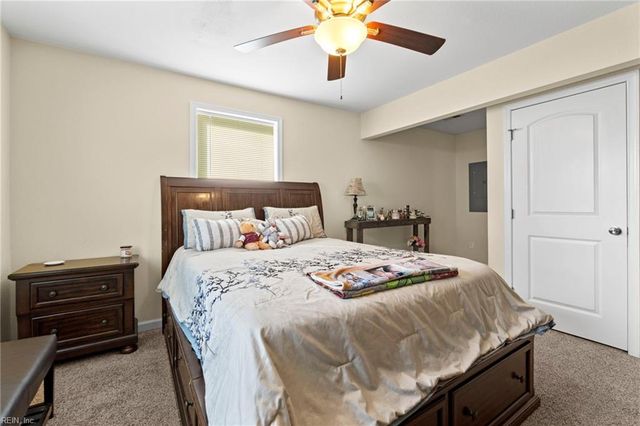 12 Greenbrier RD, Portsmouth, VA 23707