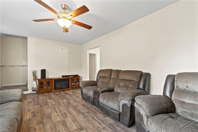 12 Greenbrier RD, Portsmouth, VA 23707