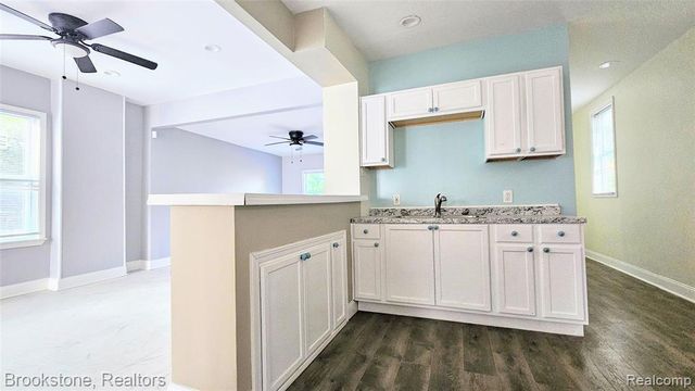 2520 Seyburn Street, Detroit, MI 48214