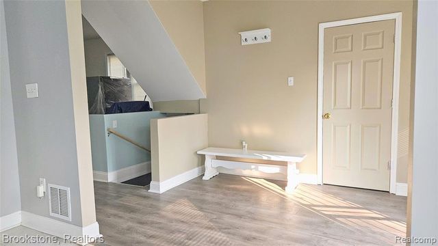 2520 Seyburn Street, Detroit, MI 48214