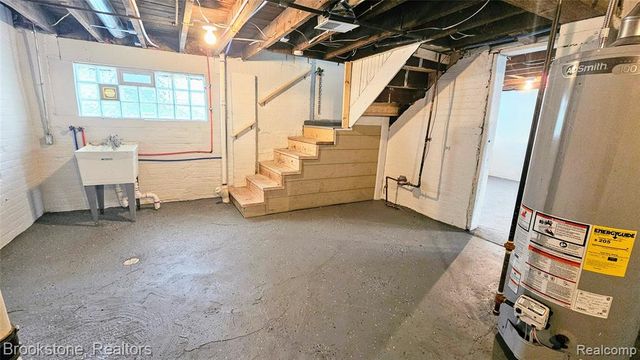 2520 Seyburn Street, Detroit, MI 48214