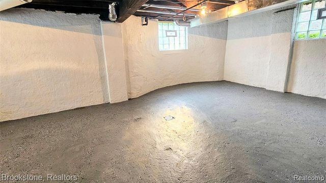 2520 Seyburn Street, Detroit, MI 48214