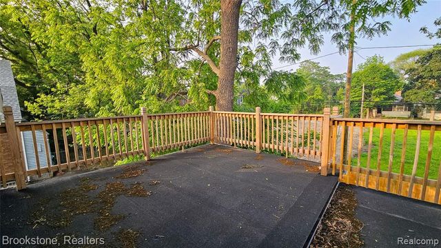 2520 Seyburn Street, Detroit, MI 48214