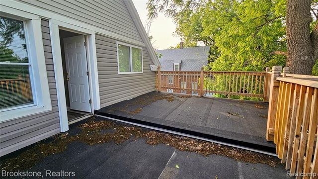 2520 Seyburn Street, Detroit, MI 48214