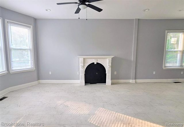 2520 Seyburn Street, Detroit, MI 48214