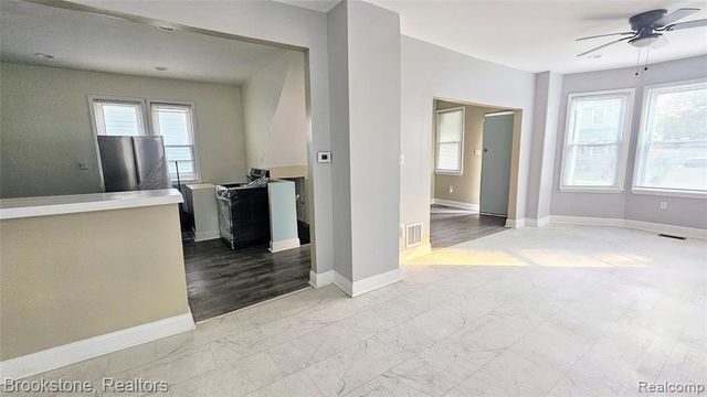 2520 Seyburn Street, Detroit, MI 48214