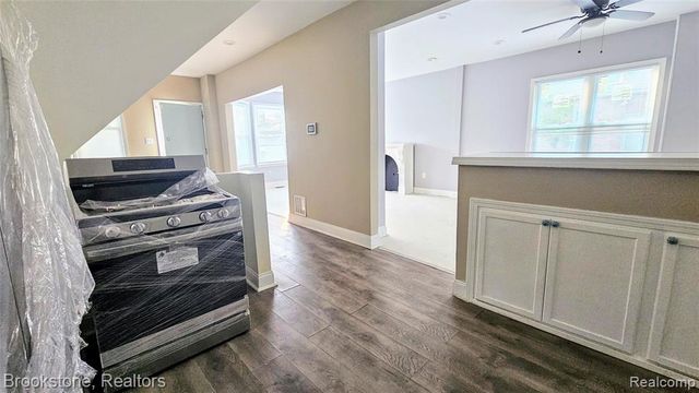 2520 Seyburn Street, Detroit, MI 48214